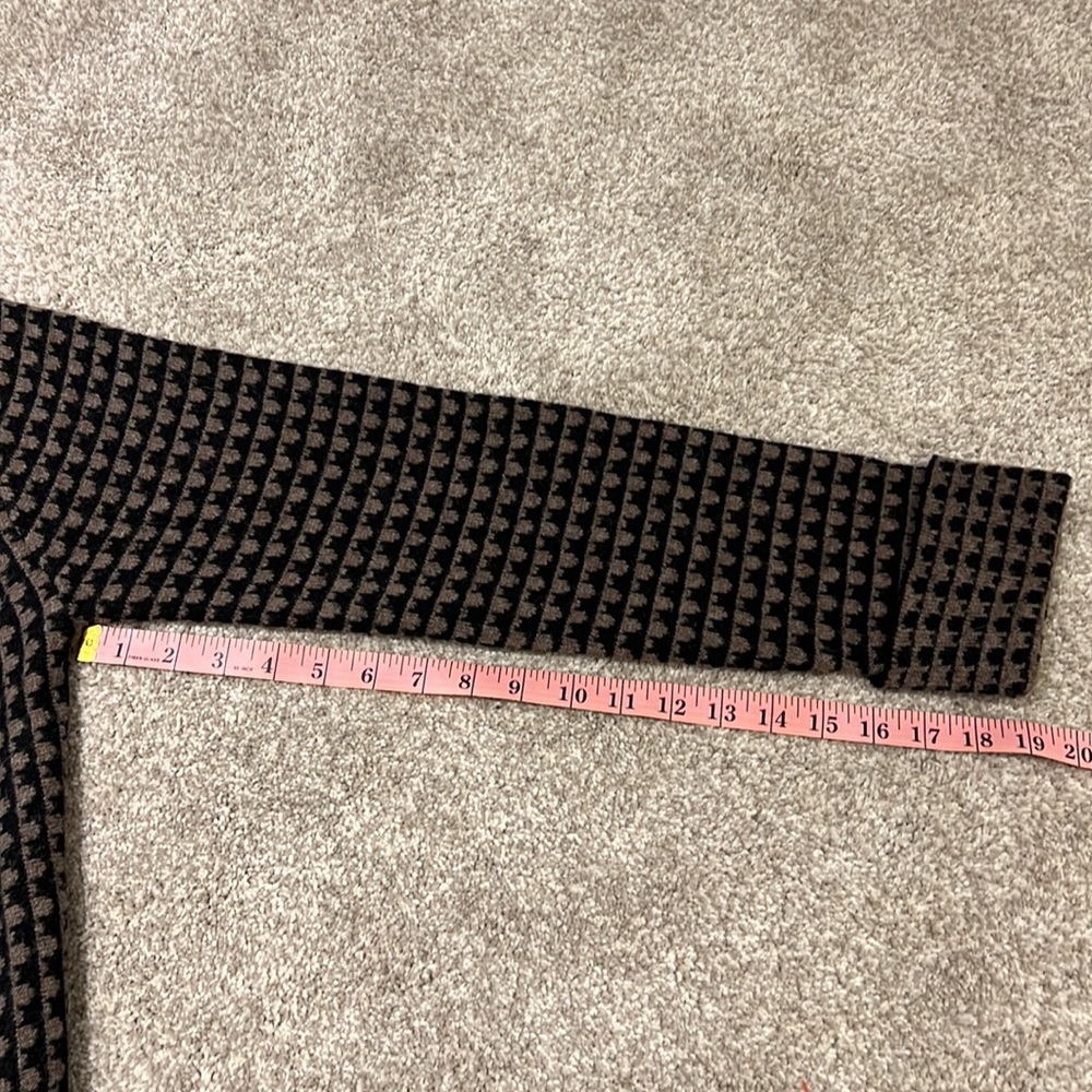 A. Ida sweater - Picture 7 of 8